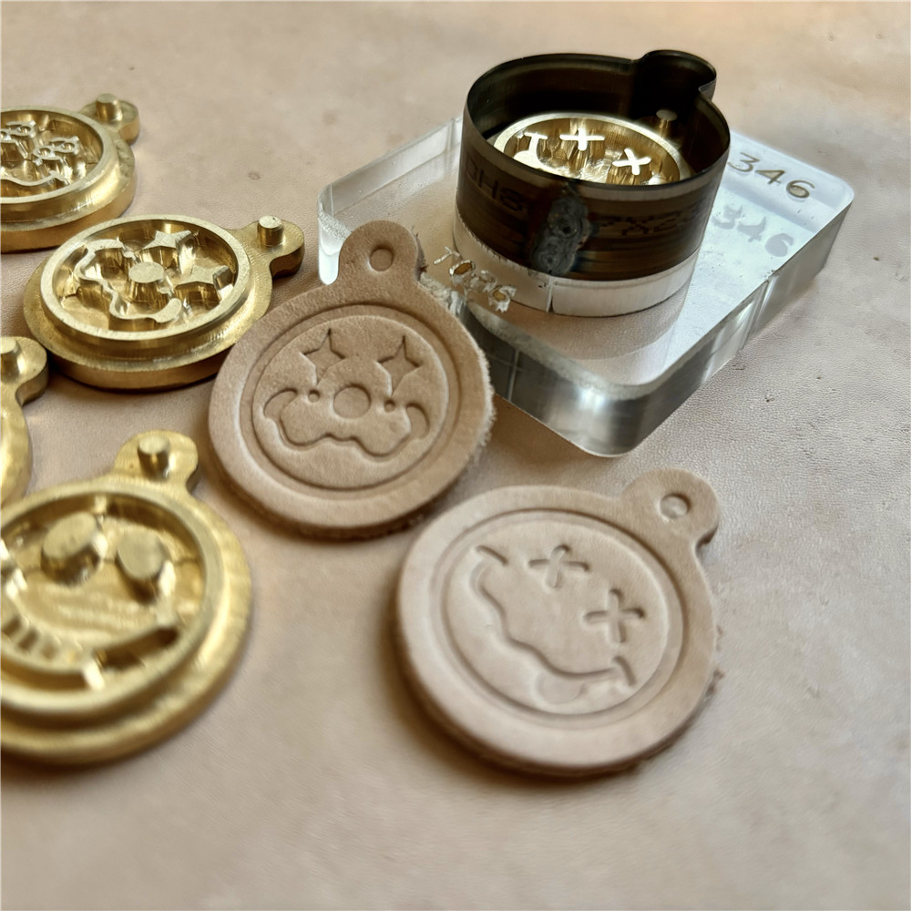 Custom Pendant Smile Face Copp - Leather Stamp Set avis et prix